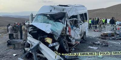 Van’da feci kaza: Çok sayıda ölü ve yaralı var