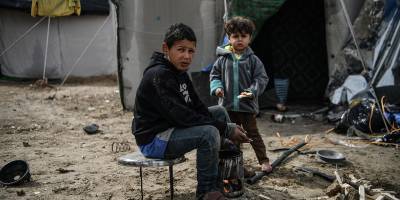 UNRWA Genel Komiseri Lazzarini: Gazze'de çocuklar açlıktan ölüyo
