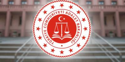 Adalet Bakanlığı'nda "bakan yardımcısı" kaldırıldı