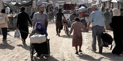 Katil İsrail'in saldırı tehdidinin ardından Filistinliler göç ediyor