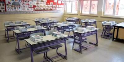 Okula gelmeyen öğrenciler not garantisiyle mezun ediliyor