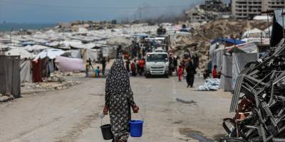 Gazze'deki hükümet: 81 günlük ablukanın ardından ilk yardım tırları Gazze’ye girdi