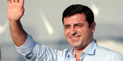 Demirtaş’ın 'cumhurbaşkanına hakaret' davası ertelendi