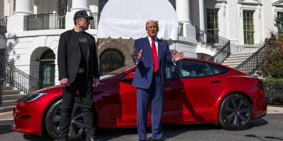 Trump'tan Elon Musk'a sert sözler: Aklını kaçırmış