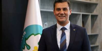 Ferdi Zeyrek hayatını kaybetti