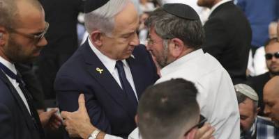 Terörist Netanyahu yine tehdit etti: Tahran'ı tahliye edin