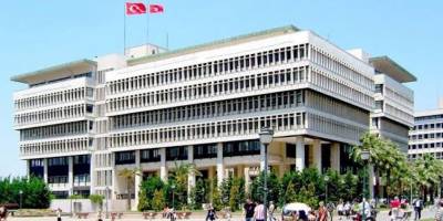 İzmir'de 'yolsuzluk' operasyonu: 120 kişi gözaltına alındı