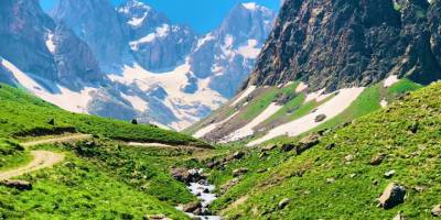 Uzağımızın yakınındaki köy!