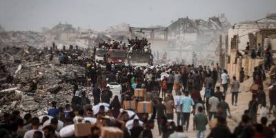 İşgalci İsrail Gazze'ye yardımların dağıtılmasını engelliyor