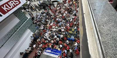Van’da kayyum protestosu: 223 işçinin işten çıkarılmasına tepki büyüyor