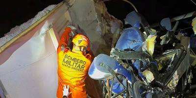 Brezilya'da yolcu otobüsü ile kamyon çarpıştı: 11 ölü, 45 yaralı