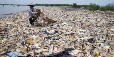 BM uyardı: Dünyadaki plastik miktarı 270 milyon otomobile eşit