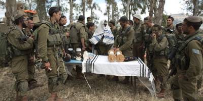 İsrail, yerleşimcilere askerlik yapmaları için yalvarıyor