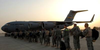 ABD birlikleri Irak'taki askeri üslerden çekilmeye başladı