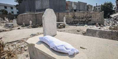 Gazze: Mezar bir somun ekmekten daha yakın