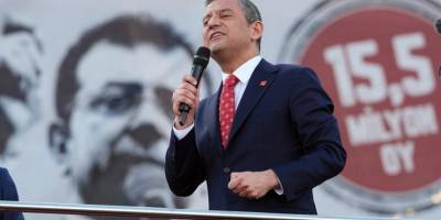 Özgür Özel, Tekin'in ihraç edildiğini açıkladı