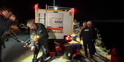 Sivas'ta otomobil uçuruma yuvarlandı: 4 ölü