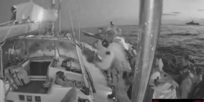 Siyonist teröristler, Küresel Sumud Filosu'na saldırdı