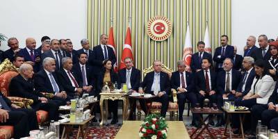 Erdoğan: Dostane bir çay sohbetinin eleştirilecek hiçbir yanı yok