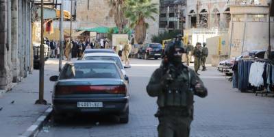 Katil İsrail ordusu, işgal altındaki Batı Şeria'da 40 Filistinliyi gözaltına aldı