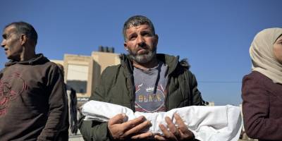 Katil İsrail ordusu Gazze'nin çeşitli bölgelerine saldırılar düzenledi