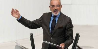 Sırrı Sakık’tan Halep tepkisi: İsrail’e tek kurşun sıkmayanlar Kürtlere saldırıyor