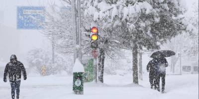 Meteorolojiden 41 ile 'sarı kodlu' uyarı: Kar ve fırtına geliyor, okullar tatil edildi