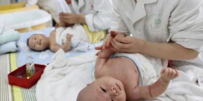 Çin'de doğum oranı 1949'dan bu yana en düşük seviyeye geriledi