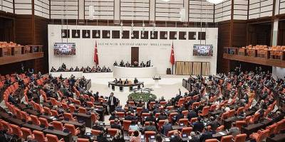 En düşük emekli aylığı düzenlemesi Meclis'ten geçti