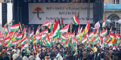 Almanya'da Rojava mitingi: 15 bin kişi ‘Kürt birliği’ için Bonn’da buluştu