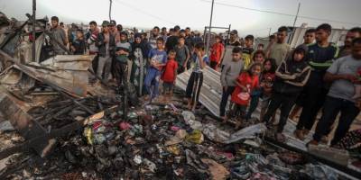 Katil İsrail’den Filistinlilerin Çadırlarına Saldırı