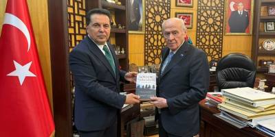 Ahmet Özer'den Bahçeli'ye teşekkür: Kayyum çıkışı demokratikleşme adına kıymetli