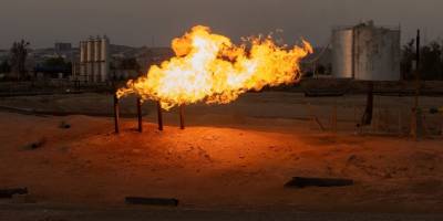 İran savaşının etkisiyle petrol fiyatları fırladı: Brent petrol 100 doları aştı