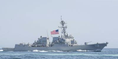 ABD savaş gemileri Hürmüz Boğazı'na girdi