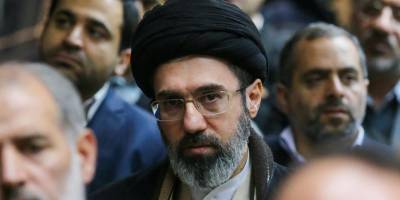 Mücteba Hamaney savaş stratejisini perde arkasından yönetiyor