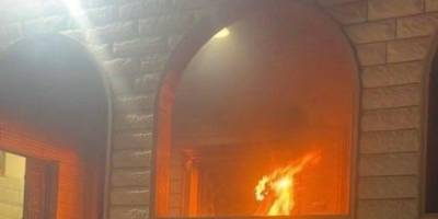 İşgalci İsrailliler, Batı Şeria'da bir cami ile iki evi kundakladı