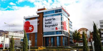Bayraklı Belediyesi’ne operasyon: 45 kişi gözaltına alındı