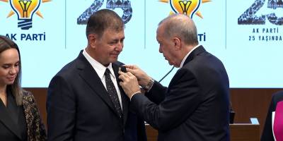 İzmir Büyükşehir Belediyesi AK Parti'ye geçti