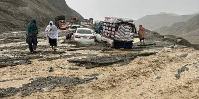 Afganistan'da seller nedeniyle 99 kişi öldü