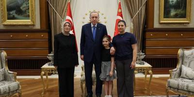 Erdoğan, Sinan Ateş'in eşiyle görüştü